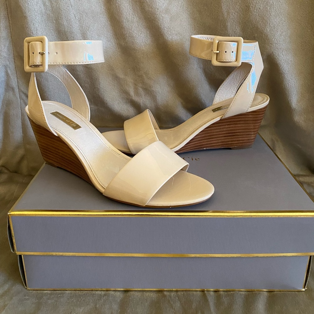 Louise et Cie soft cow patent wedge sandals. Size 8 M
